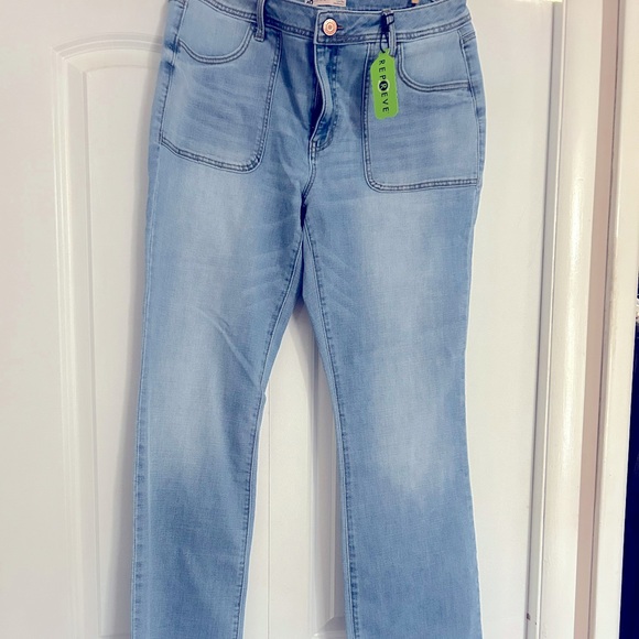 NWT SO size 17/33W low rise slim bootcut jeans. - Picture 2 of 8